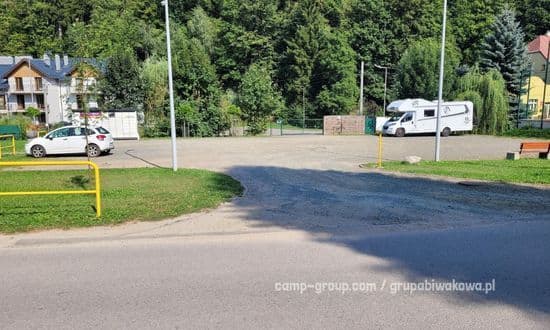 Darmowy parking przy szlaku na górę Witosza