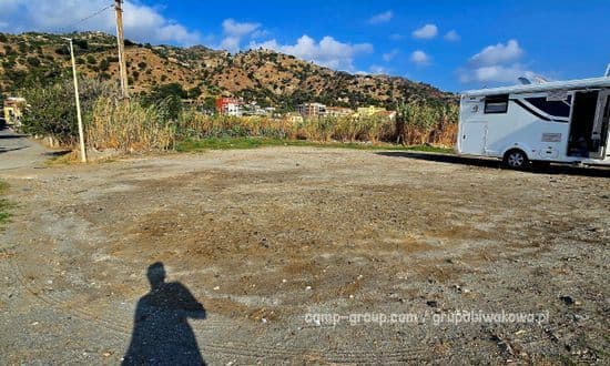 Parking niedaleko portu