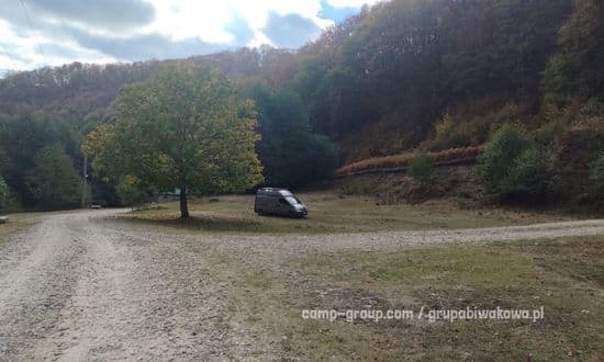 U podnóża parku Buila-Vânturarița