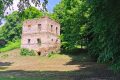 Ruina zamku Stadnickich – Dąbrówka Starzeńska